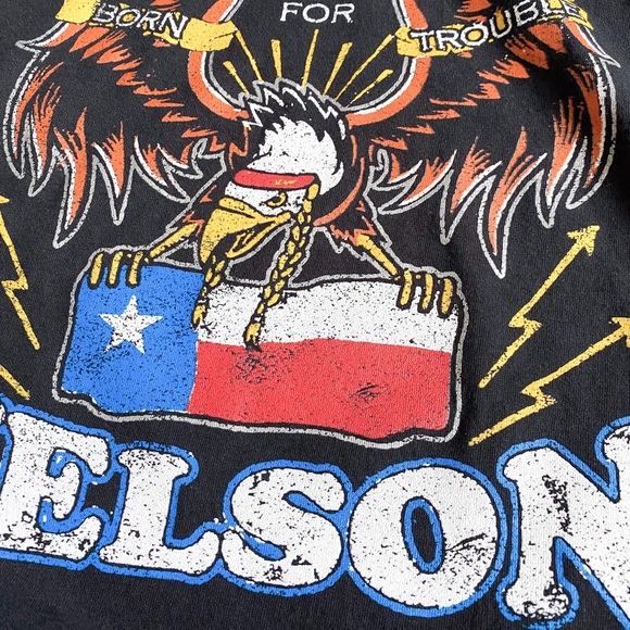WILLIE NELSON BORN FOR TROUBLE 1990 DISTRESSED GRAPHIC EAGLE MERCH T-SHIRT - Picture 3 of 3